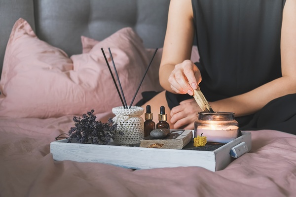 How Aromatherapy Helps Reduce Stress Fast